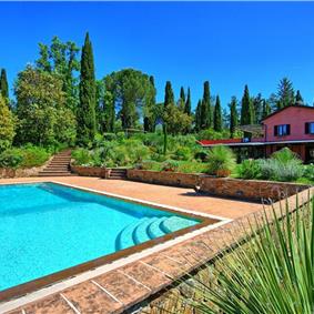 5 bedroom villa with pool and tennis court near San Gimignano, sleeps 10